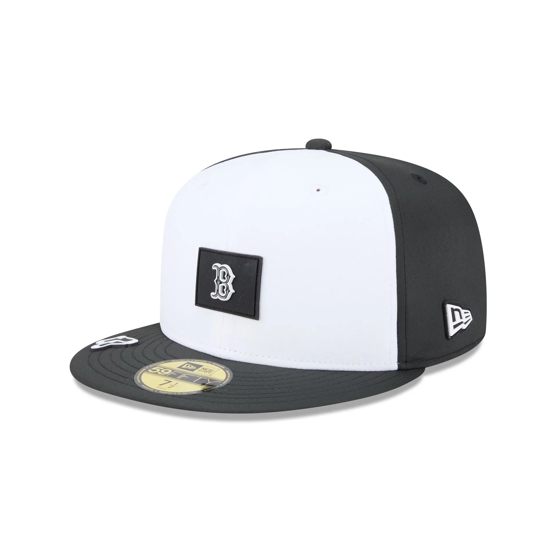 Boston Red Sox 2026 Clubhouse Black & White 59FIFTY Fitted Hat sold by New Era product image thumbnail 3
