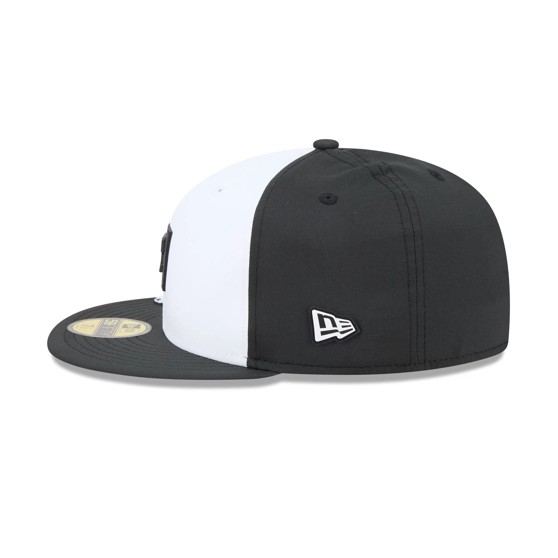 Texas Rangers 2026 Clubhouse Black & White 59FIFTY Fitted Hat sold by New Era product image thumbnail 5