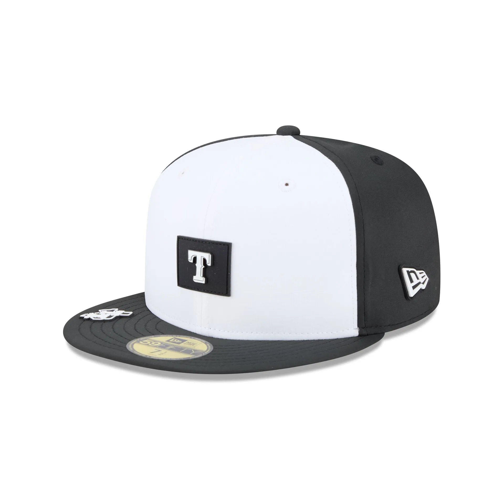 Texas Rangers 2026 Clubhouse Black & White 59FIFTY Fitted Hat sold by New Era product image thumbnail 3