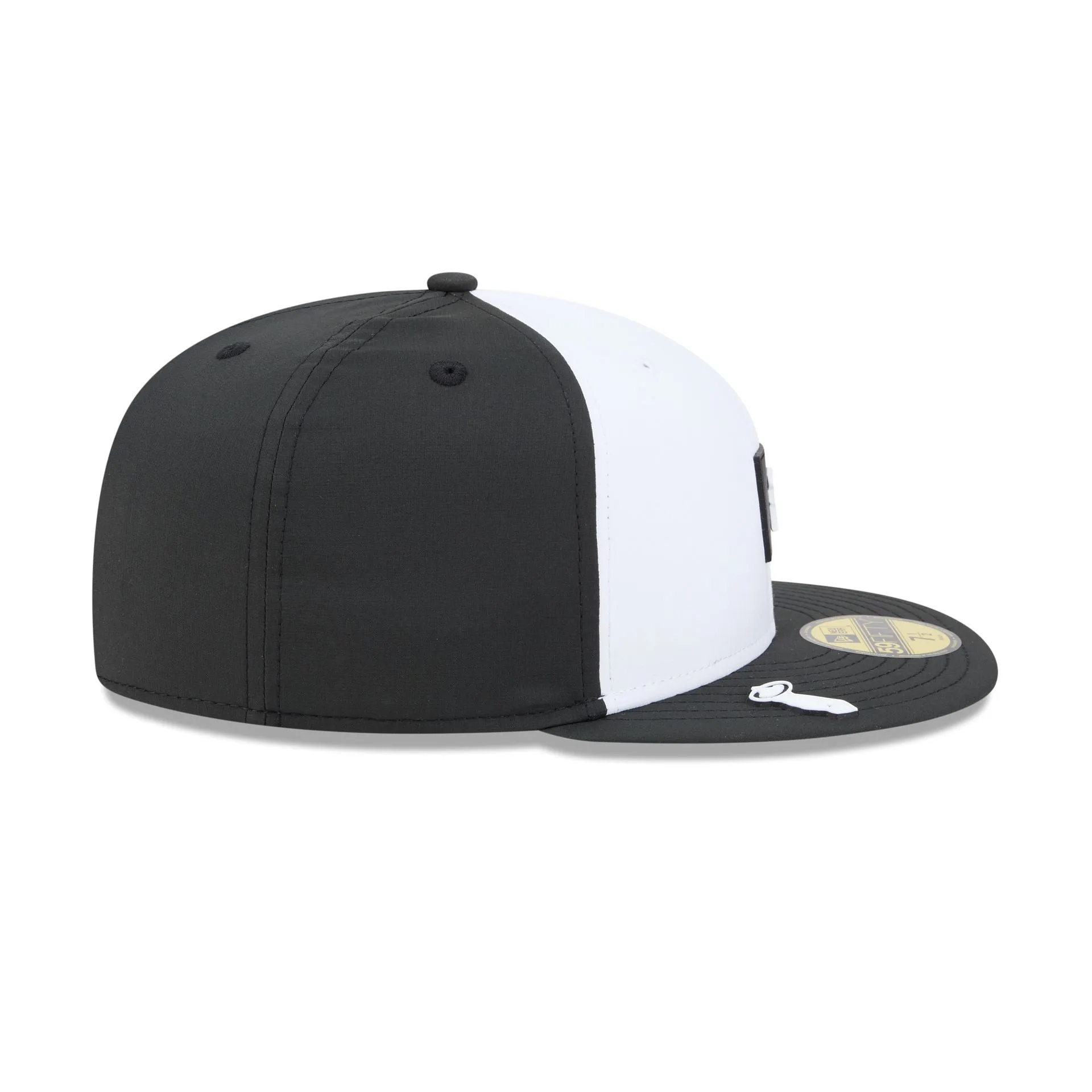 Los Angeles Angels 2026 Clubhouse Black & White 59FIFTY Fitted Hat sold by New Era product image thumbnail 4