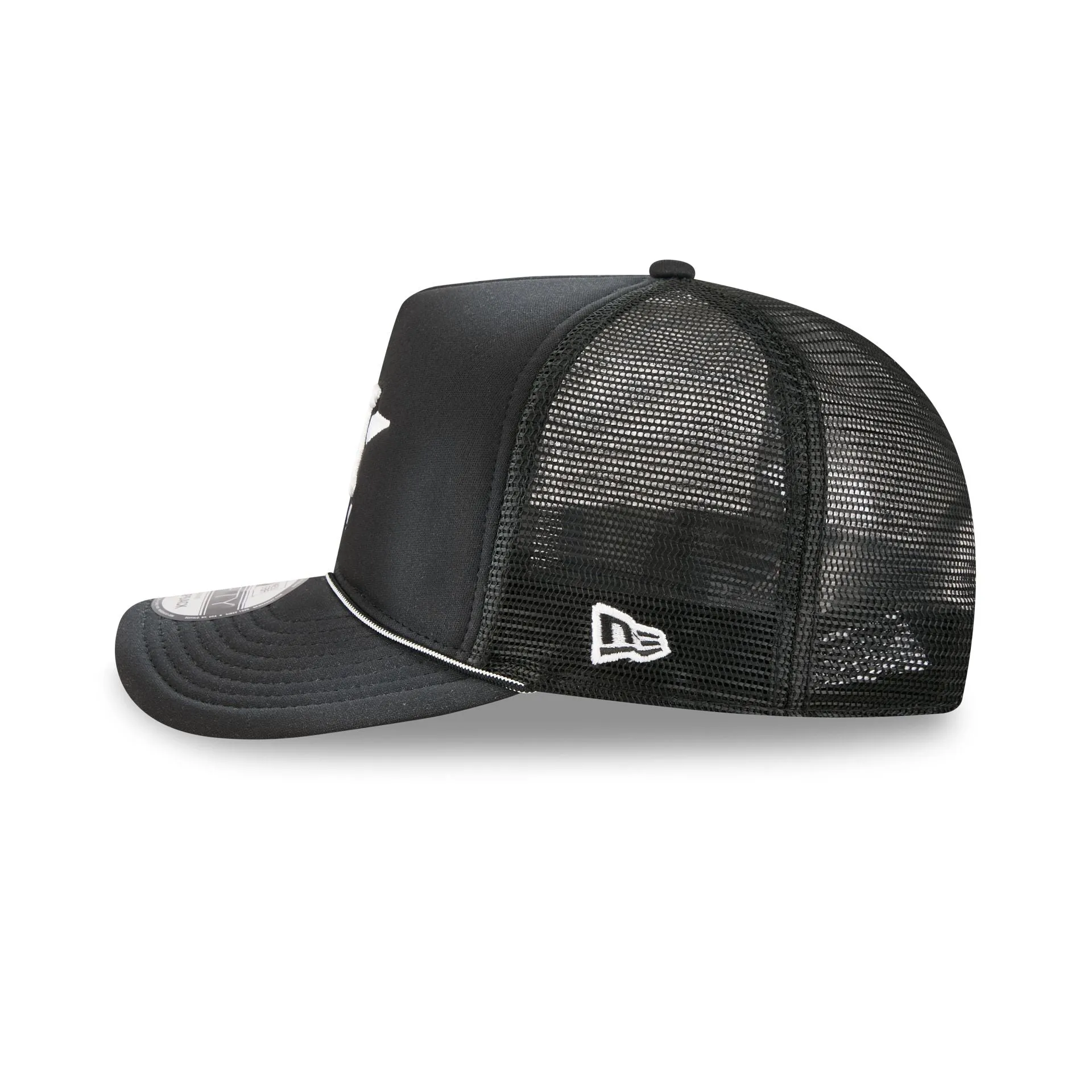 Houston Astros Washed Black 9FIFTY A-Frame Trucker Hat sold by New Era product image thumbnail 4