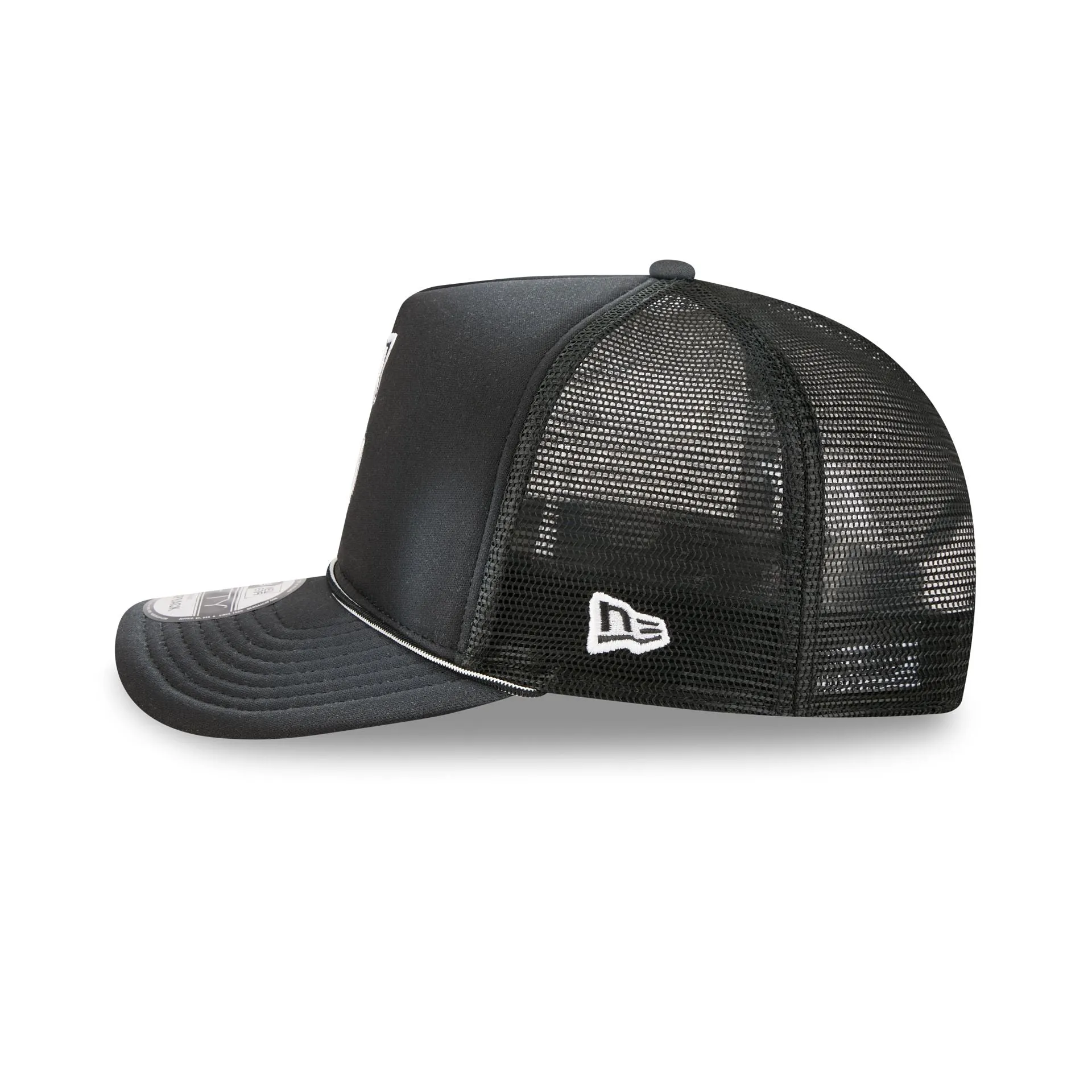 Seattle Mariners Washed Black 9FIFTY A-Frame Trucker Hat sold by New Era product image thumbnail 4