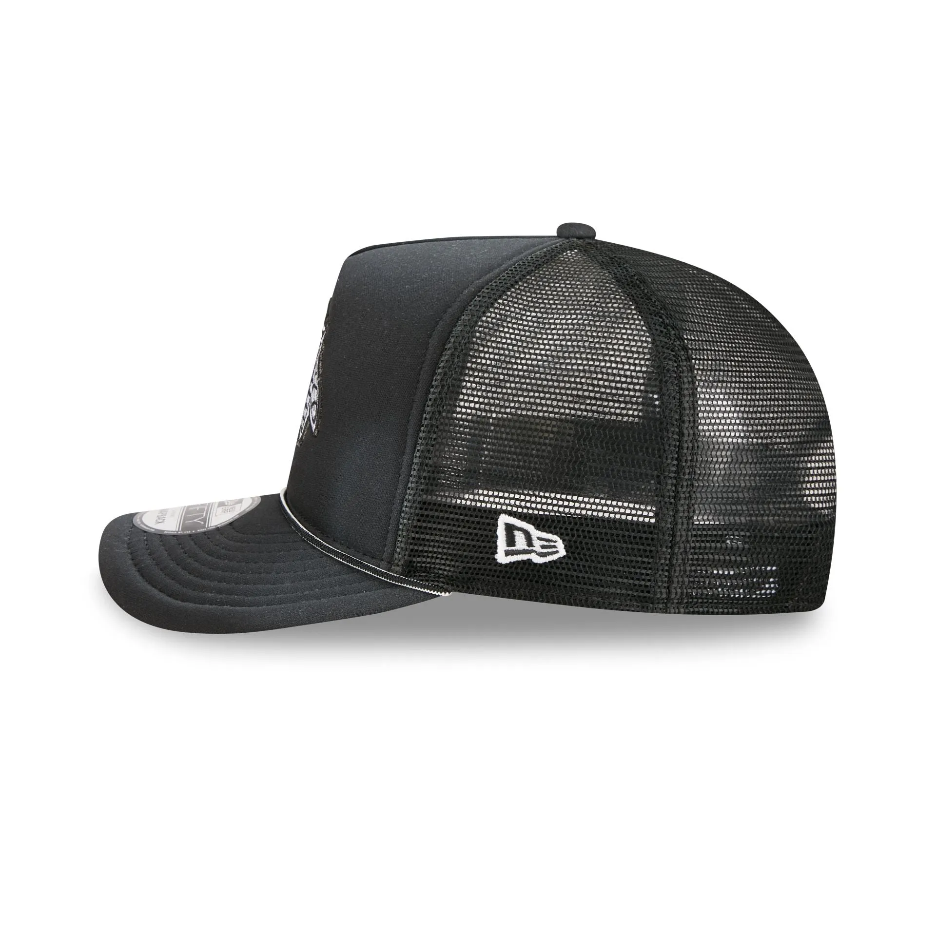 Chicago Blackhawks Washed Black 9FIFTY A-Frame Trucker Hat sold by New Era product image thumbnail 4