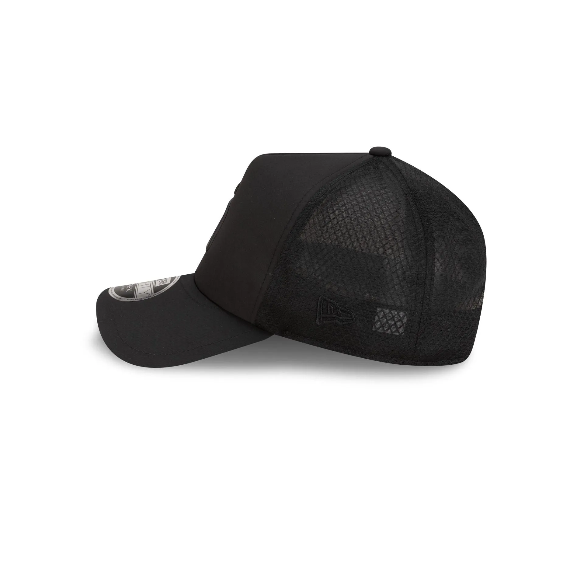 San Diego Padres 2026 Batting Practice Black 9FORTY APEX Trucker Hat sold by New Era product image thumbnail 4
