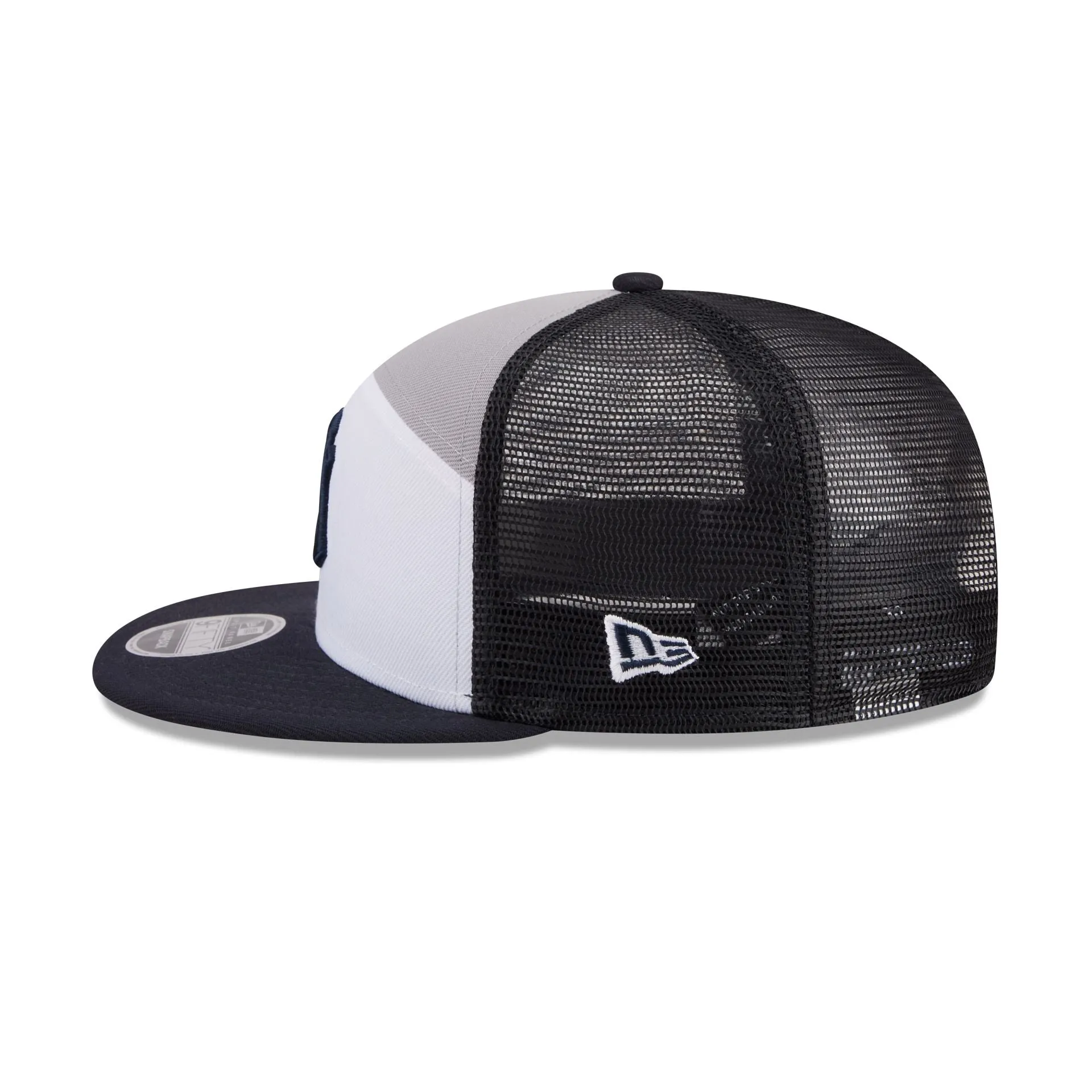 New York Yankees Block Split Panel 9FIFTY Trucker Hat sold by New Era product image thumbnail 4