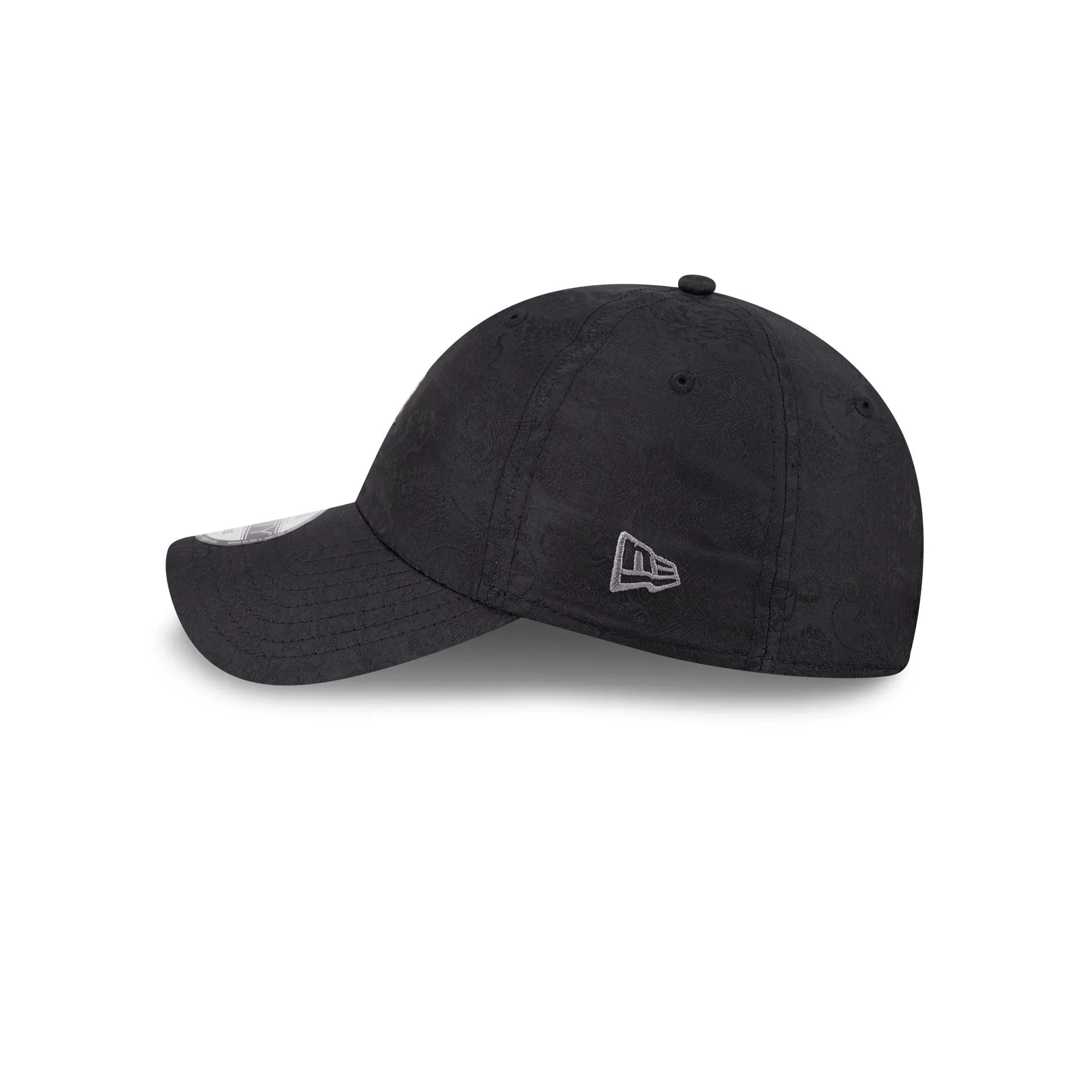 Los Angeles Dodgers Vintage Satin Black Casual Classic Adjustable Hat sold by New Era product image thumbnail 4