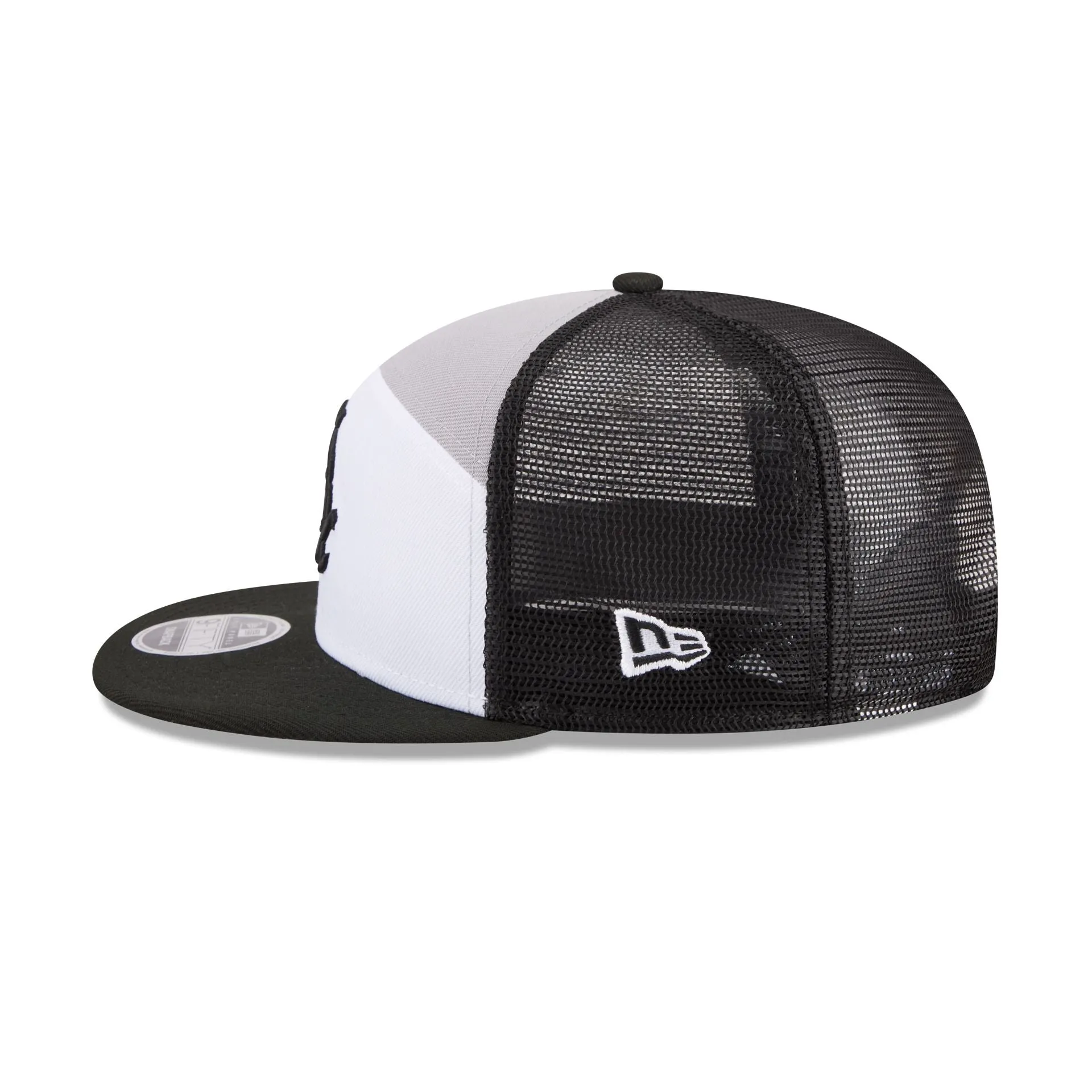 Chicago White Sox Block Split Panel 9FIFTY Trucker Hat sold by New Era product image thumbnail 4
