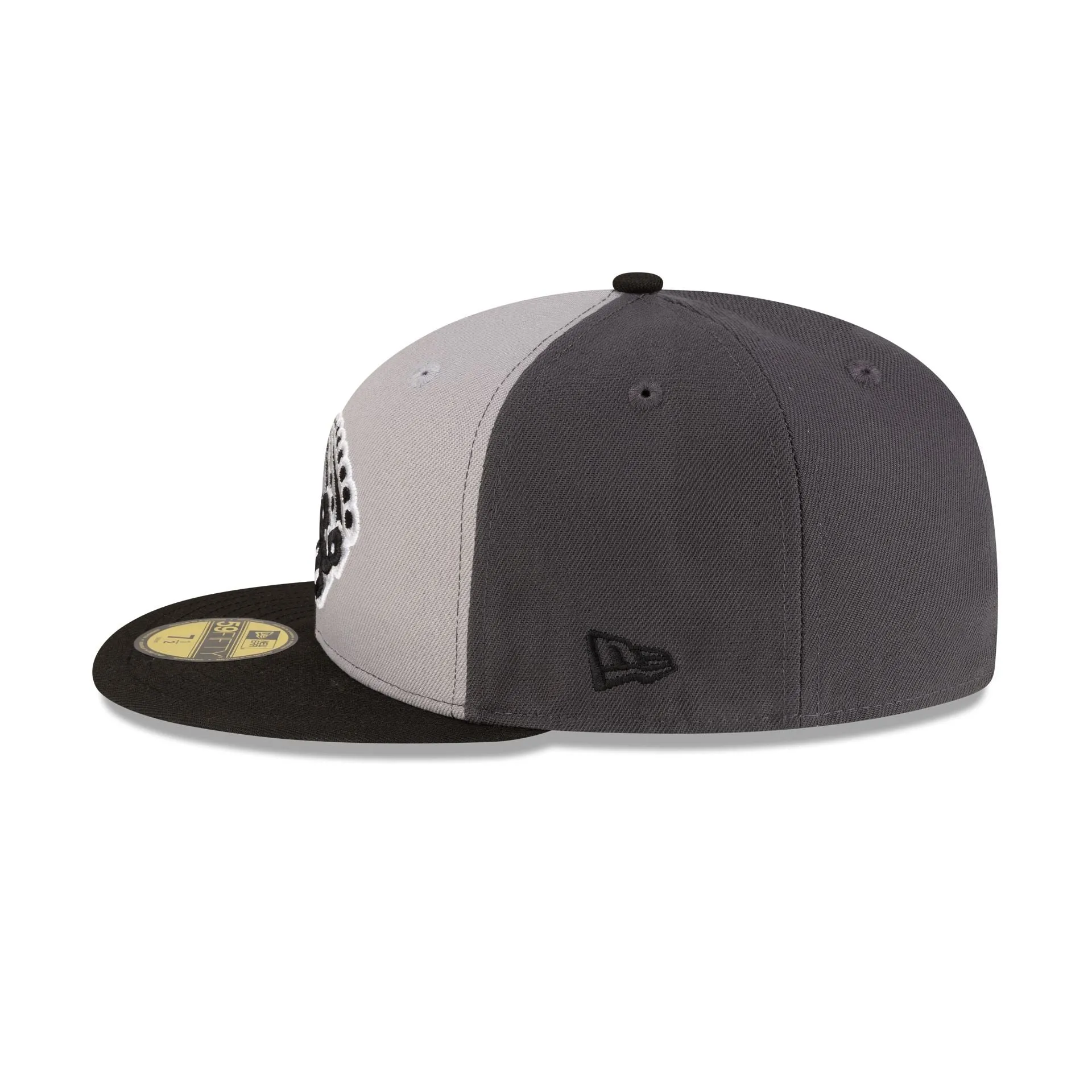 Los Angeles Kings Alt Graphite 59FIFTY Fitted Hat sold by New Era product image thumbnail 4