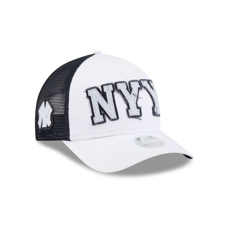 New York Yankees Optic White Felt Logo Women's 9FORTY M-Crown A-Frame Trucker Hat made by New Era