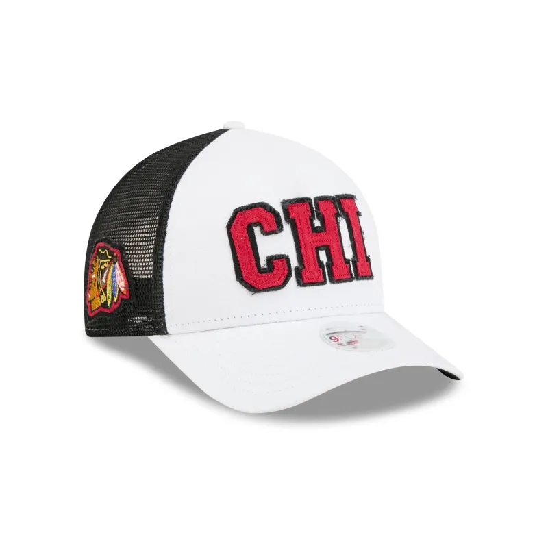 Chicago Blackhawks Optic White Felt Logo Women's 9FORTY M-Crown A-Frame Trucker Hat made by New Era