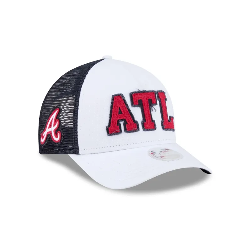 Atlanta Braves Optic White Felt Logo Women's 9FORTY M-Crown A-Frame Trucker Hat made by New Era