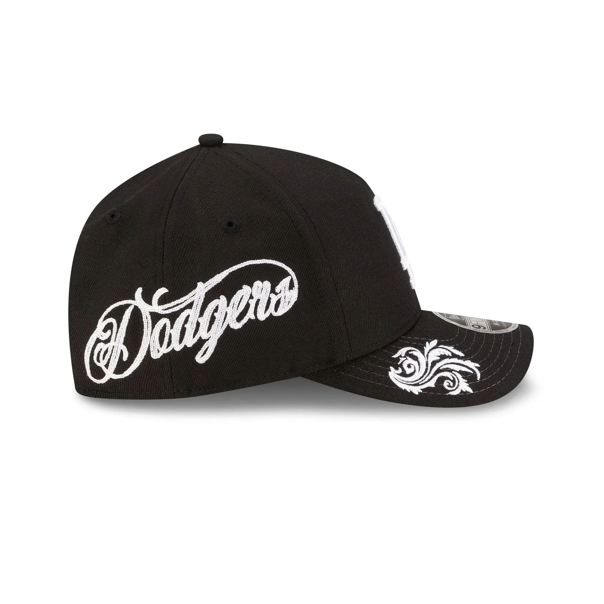 Los Angeles Dodgers Script Black and White 9FORTY M-Crown A-Frame Snapback Hat sold by New Era product image thumbnail 4