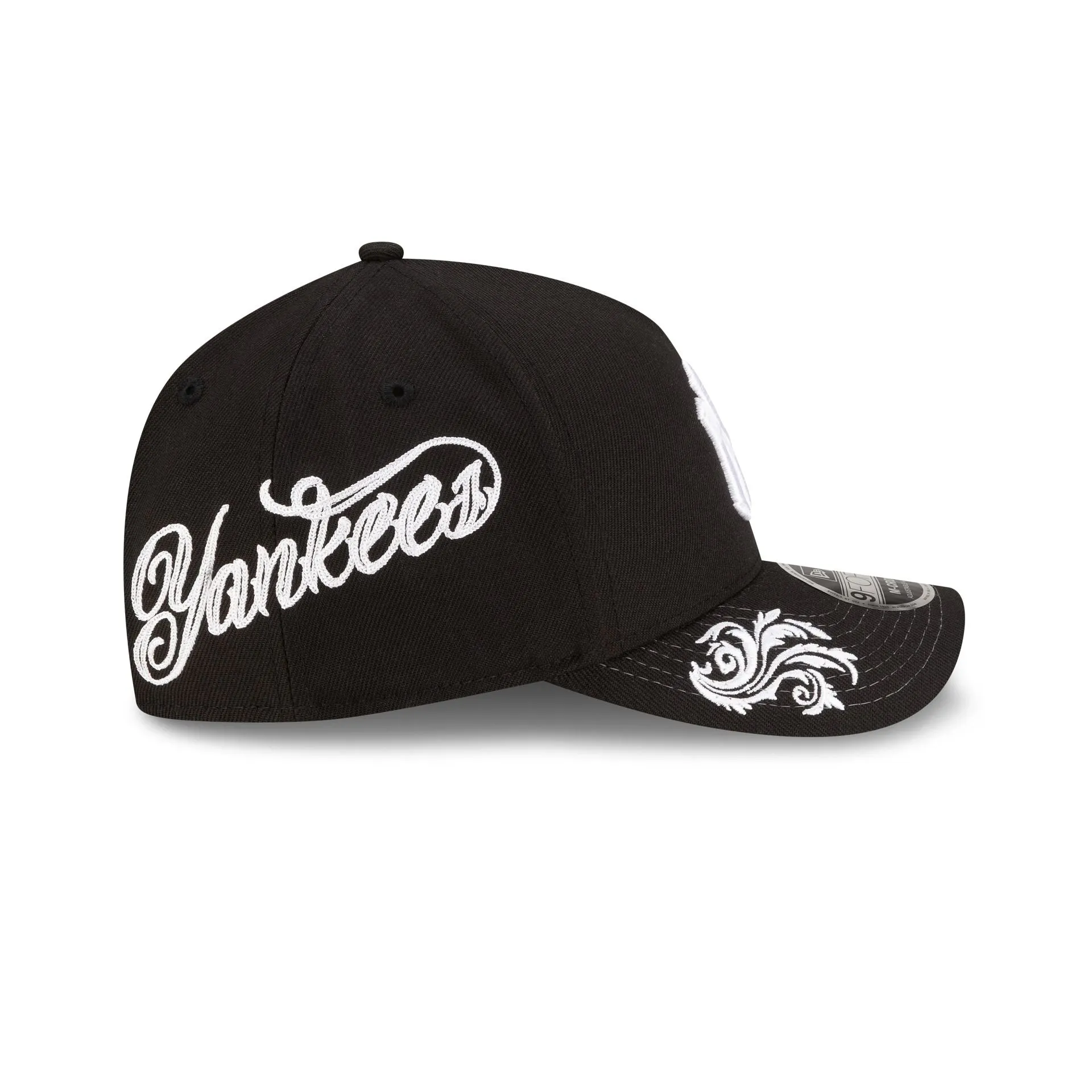 New York Yankees Script Black and White 9FORTY M-Crown A-Frame Snapback Hat sold by New Era product image thumbnail 4