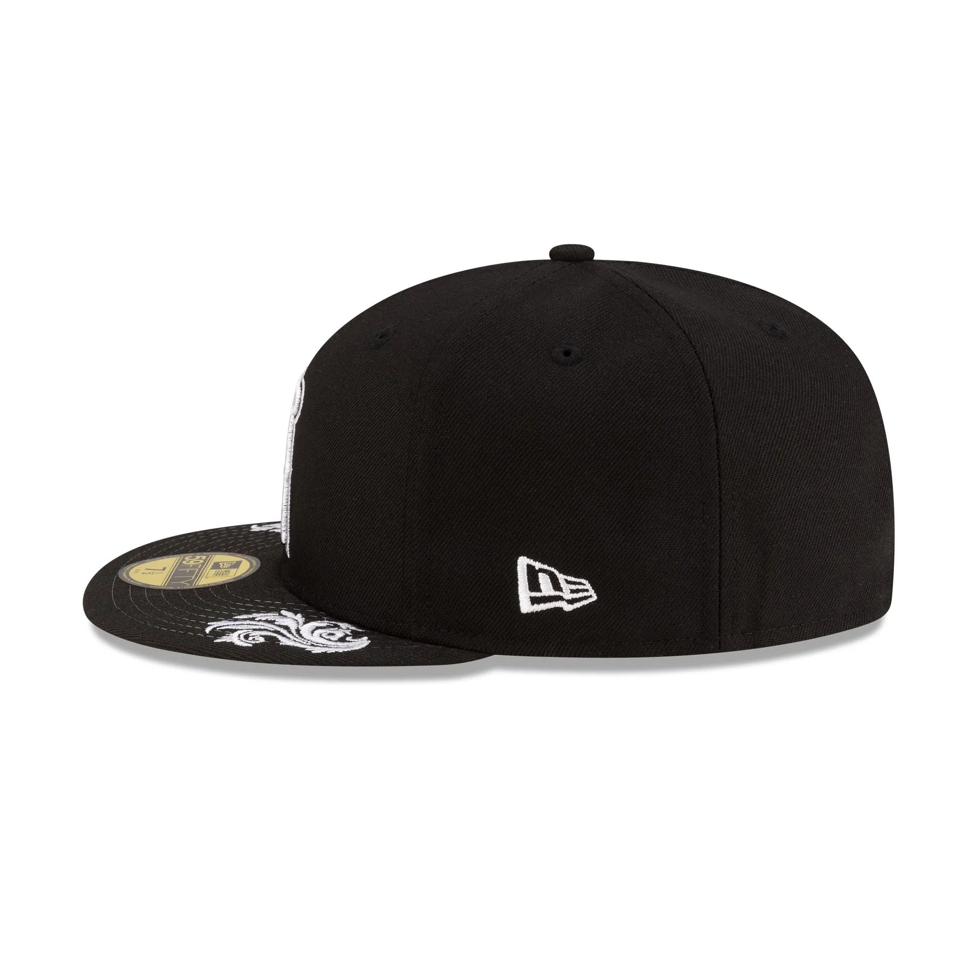 Los Angeles Angels Script Black and White 59FIFTY Fitted Hat sold by New Era product image thumbnail 5