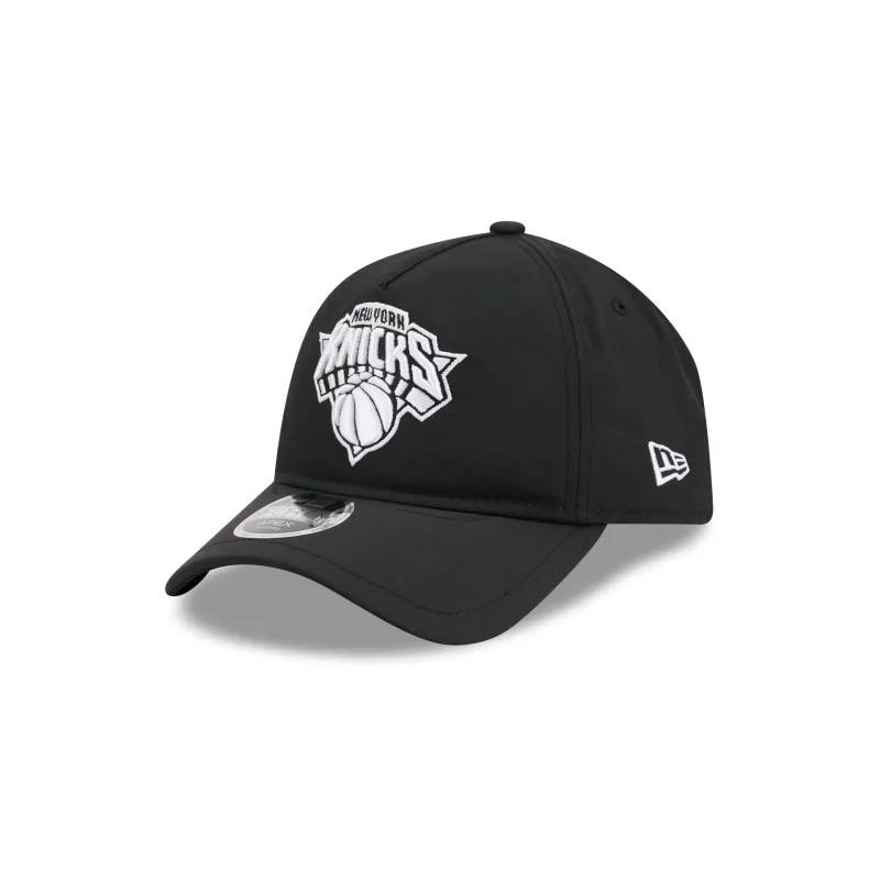 New York Knicks Black 9FORTY APEX Snapback Hat made by New Era