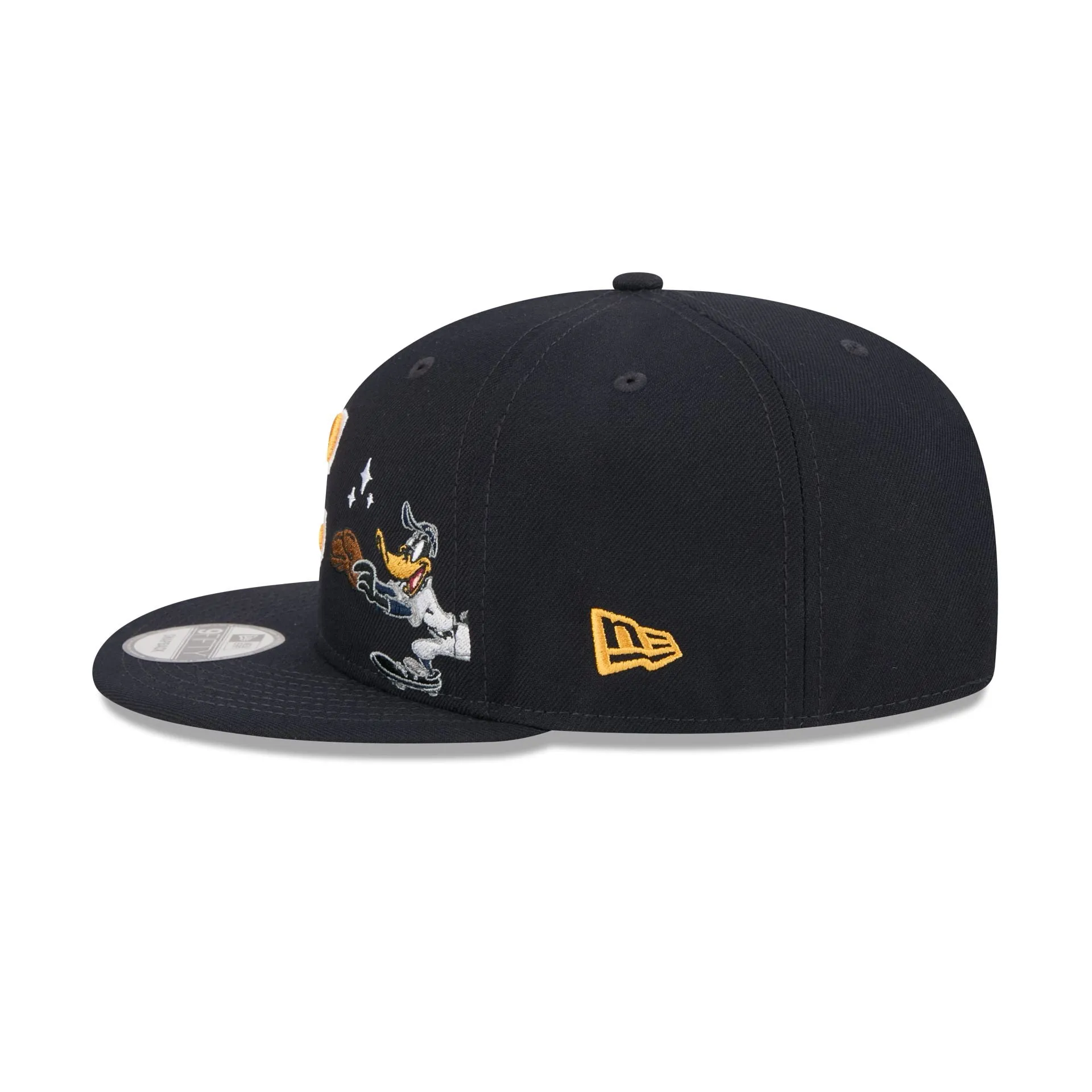 Cleveland Guardians Daffy Duck Catch 9FIFTY Snapback Hat sold by New Era product image thumbnail 5