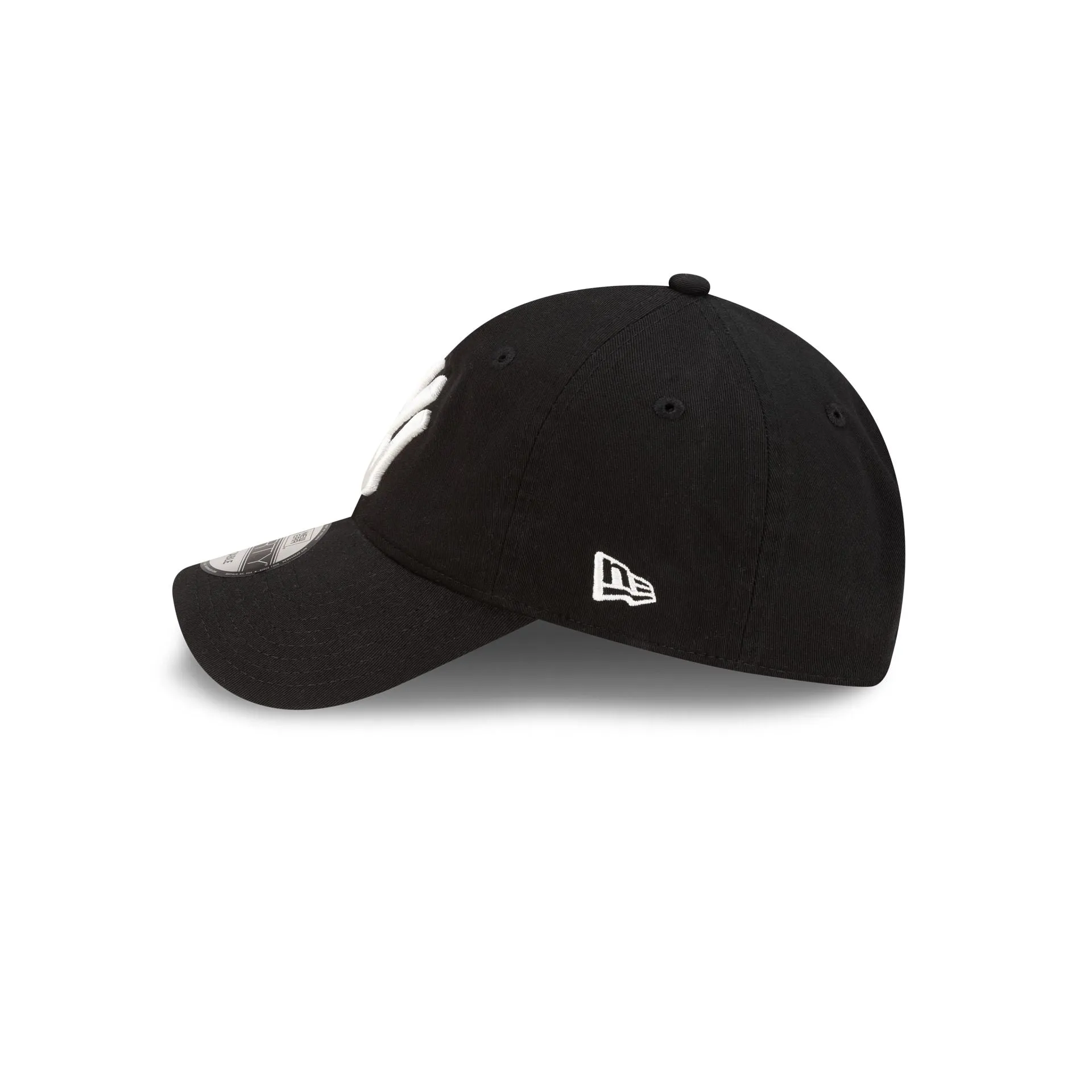New York Yankees Black 9FORTY Adjustable Hat sold by New Era product image thumbnail 4