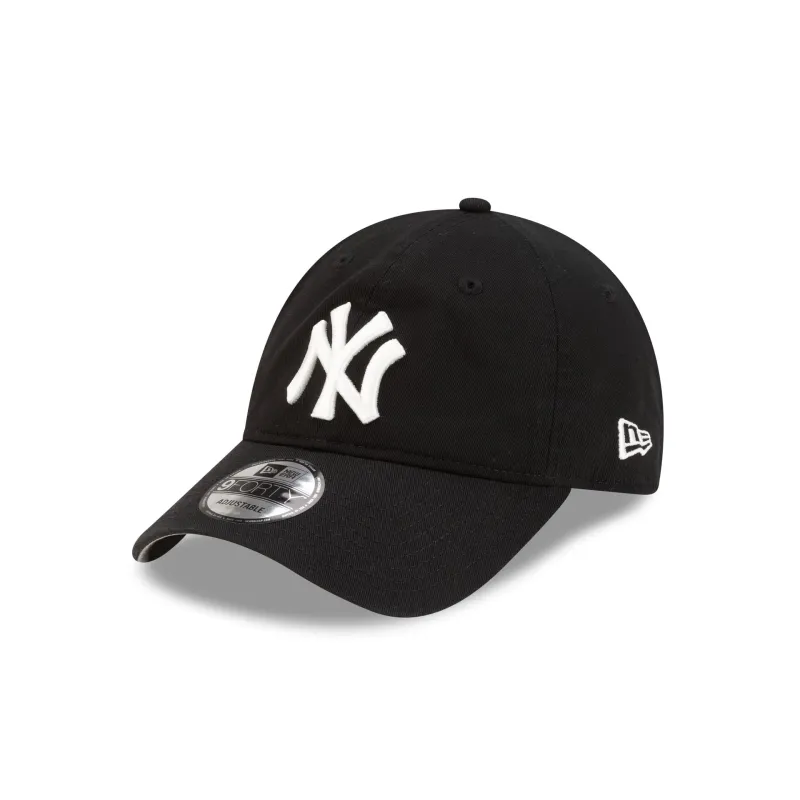 New York Yankees Black 9FORTY Adjustable Hat made by New Era
