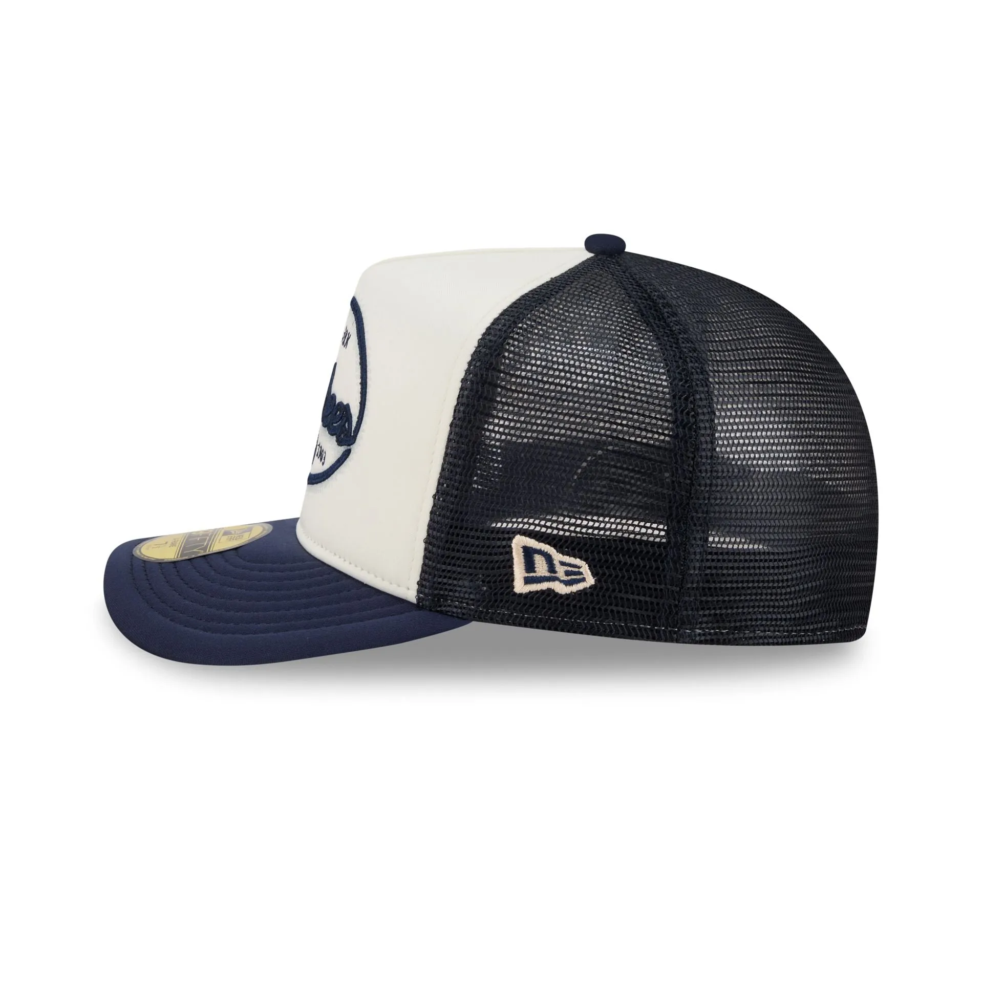 New York Yankees Chrome 59FIFTY Fitted Trucker Hat sold by New Era product image thumbnail 4