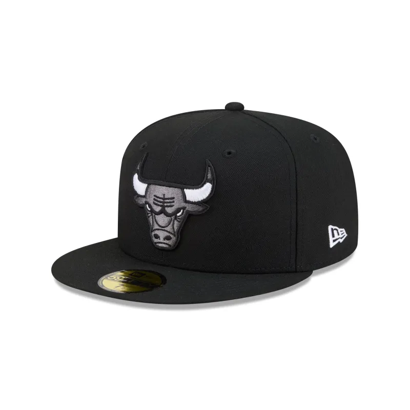 Chicago Bulls Black and White Basic 59FIFTY Fitted Hat made by New Era