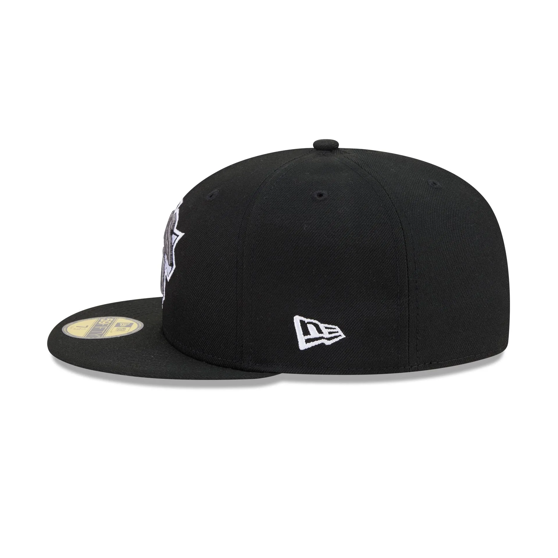 New York Knicks Black and White Basic 59FIFTY Fitted Hat sold by New Era product image thumbnail 4
