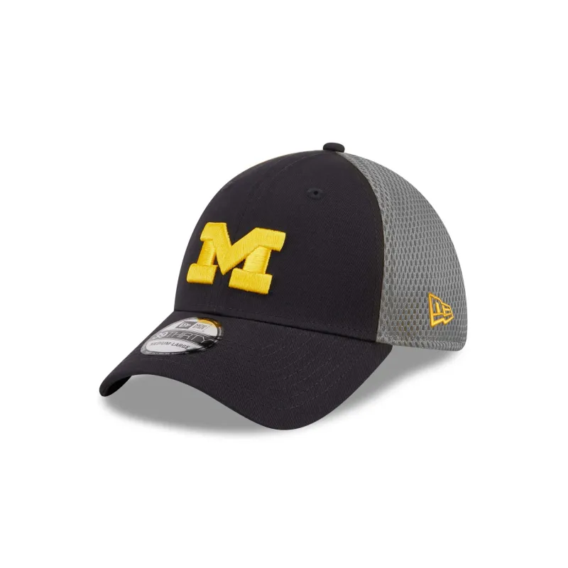 Michigan Wolverines Two Tone Neo 39THIRTY Stretch Fit Hat made by New Era