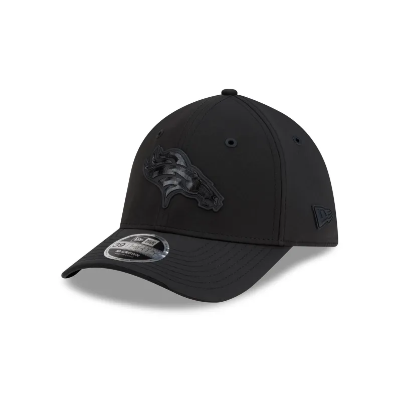 Denver Broncos 2026 Sideline Black 39THIRTY M-Crown Stretch Fit Hat made by New Era