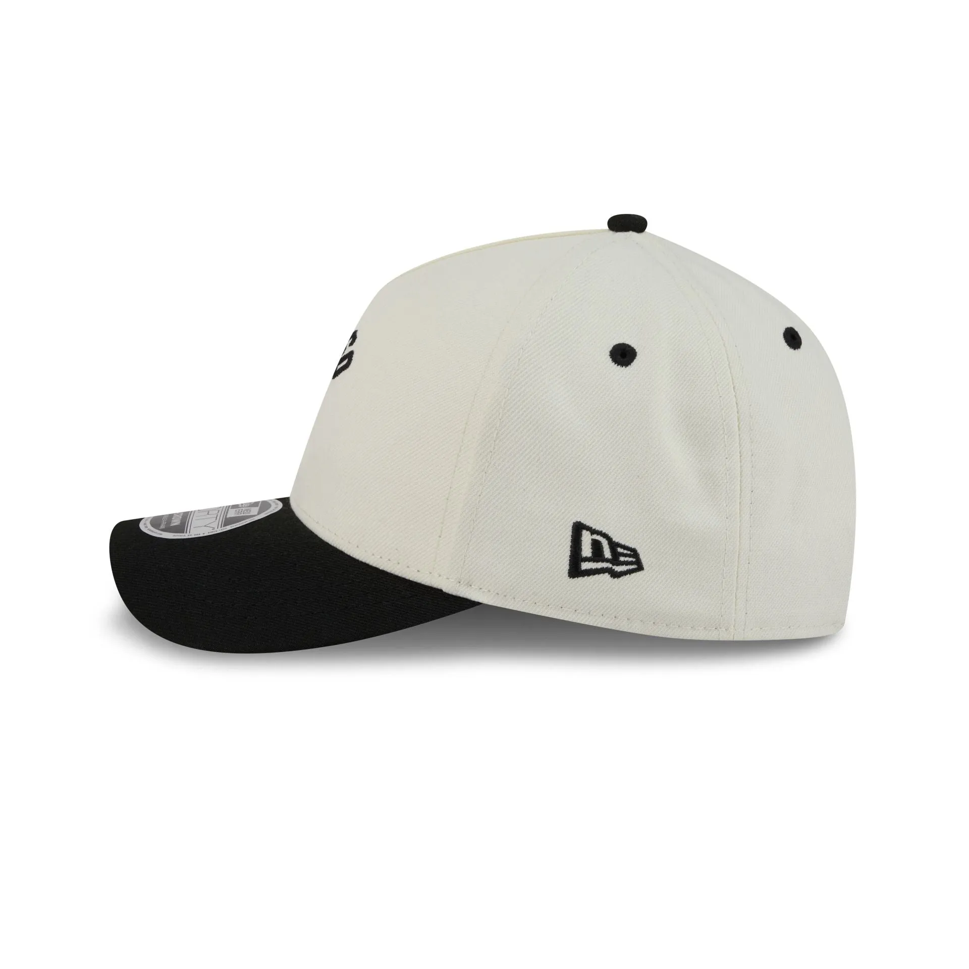 Chicago Bulls Arched Graphic Chrome White 9FORTY M-Crown A-Frame Snapback Hat sold by New Era product image thumbnail 4