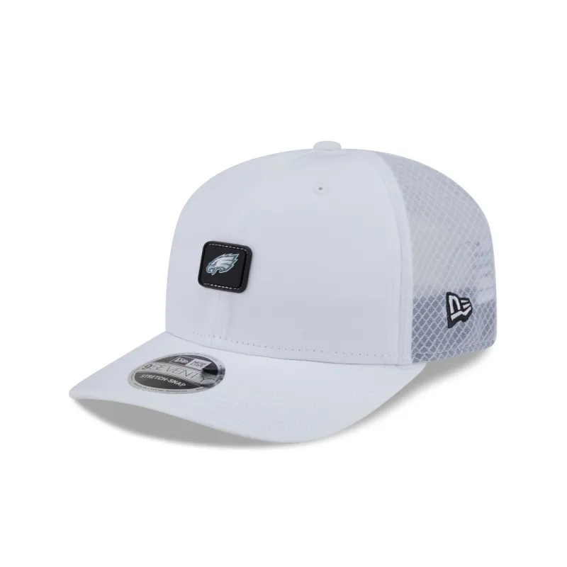 Philadelphia Eagles Mini Badge 9SEVENTY Trucker Hat made by New Era