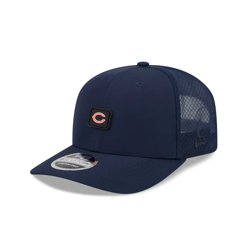 Chicago Bears Mini Badge 9SEVENTY Trucker Hat made by New Era
