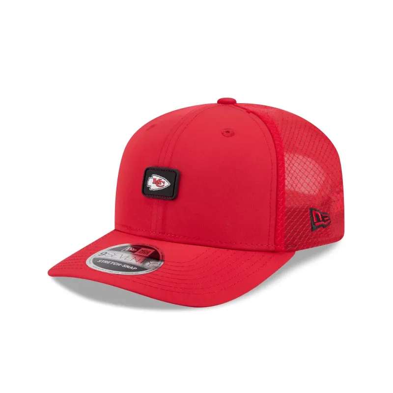 Kansas City Chiefs Mini Badge 9SEVENTY Trucker Hat made by New Era