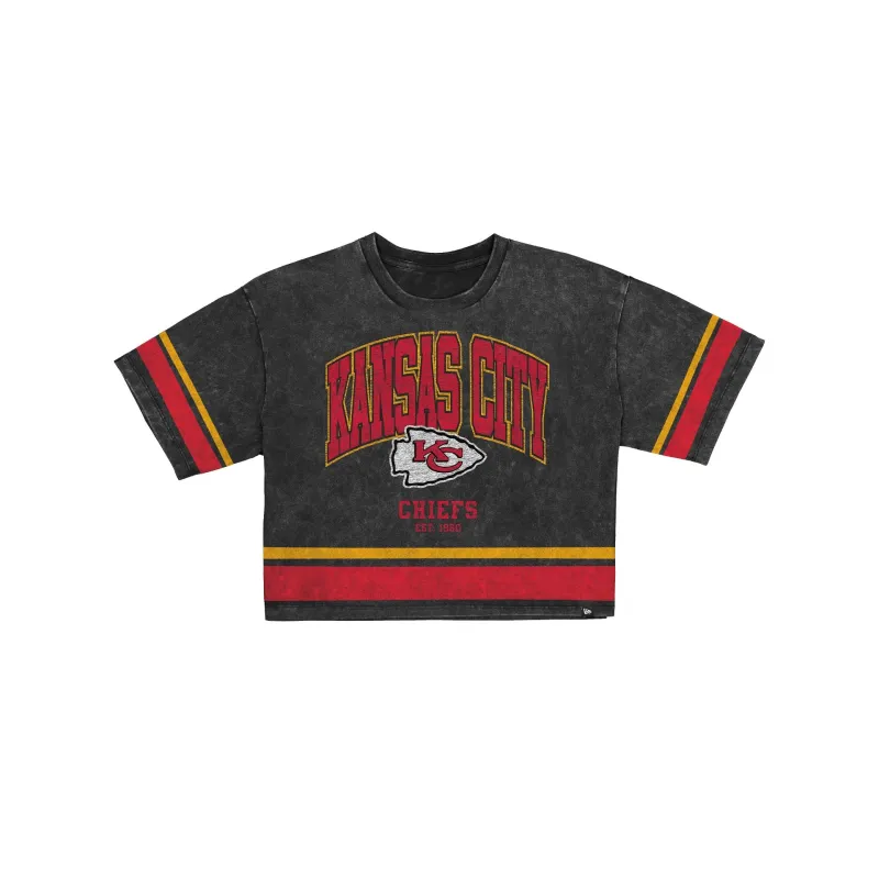 Kansas City Chiefs Women's Vintage Stripe Cropped T-Shirt made by New Era