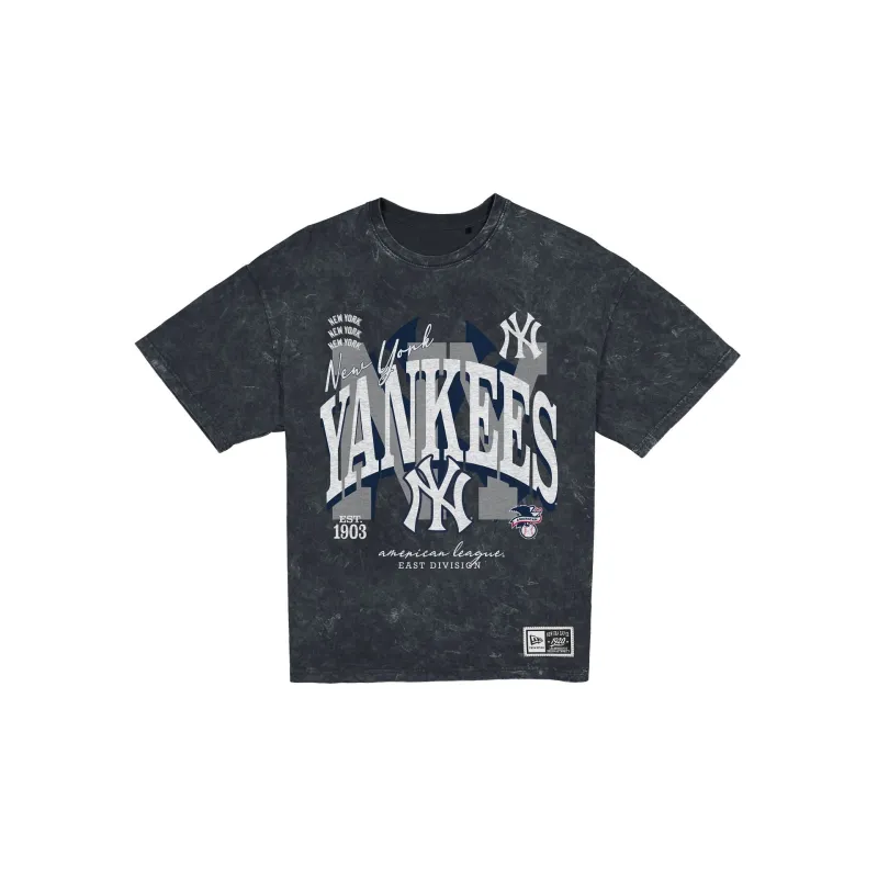 New York Yankees Women's Throwback Oversized Washed T-Shirt made by New Era