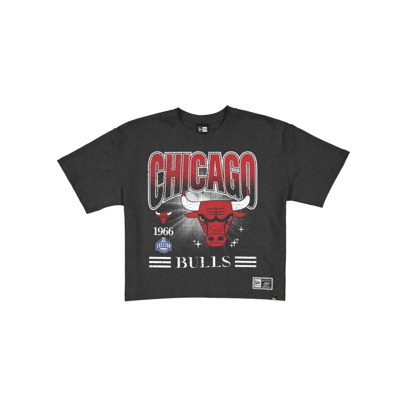 Chicago Bulls Women's Throwback Cropped Graphic T-Shirt made by New Era