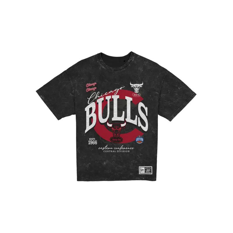 Chicago Bulls Women's Throwback Oversized Washed T-Shirt made by New Era