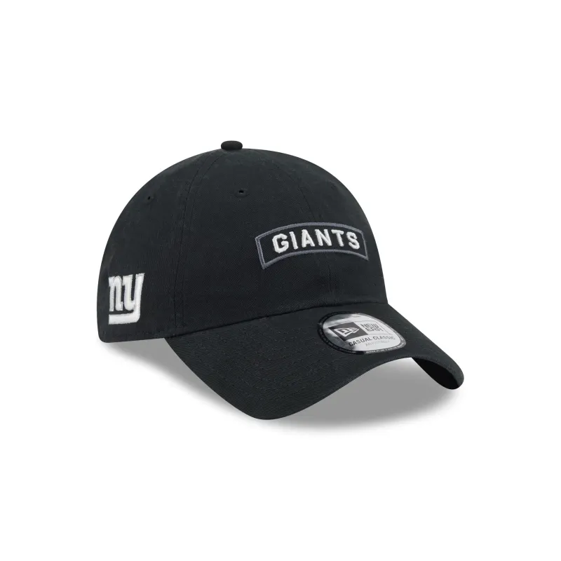 New York Giants 2026 Salute to Service Casual Classic Adjustable Hat made by New Era