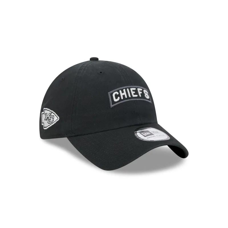 Kansas City Chiefs 2026 Salute to Service Casual Classic Adjustable Hat made by New Era