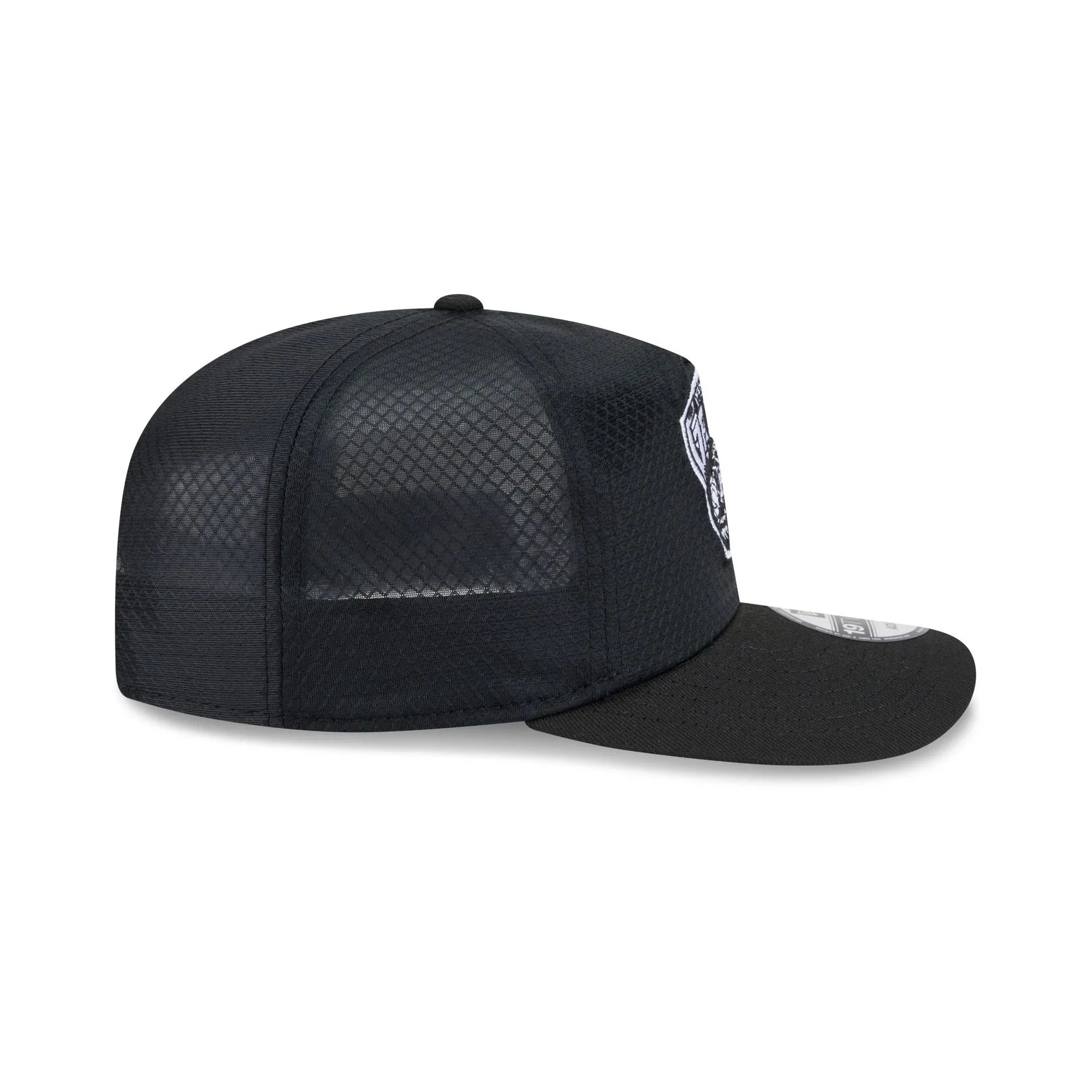 Vancouver Grizzlies Black & White Mesh 19TWENTY Trucker Hat sold by New Era product image thumbnail 5