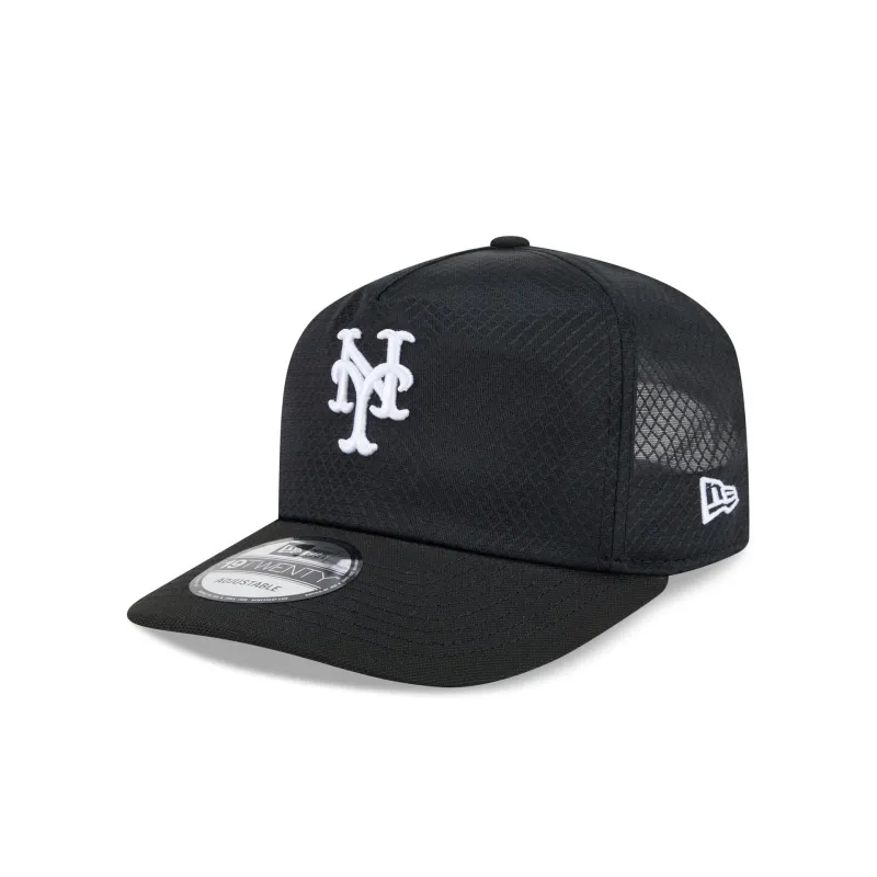 New York Mets Black & White Mesh 19TWENTY Trucker Hat made by New Era