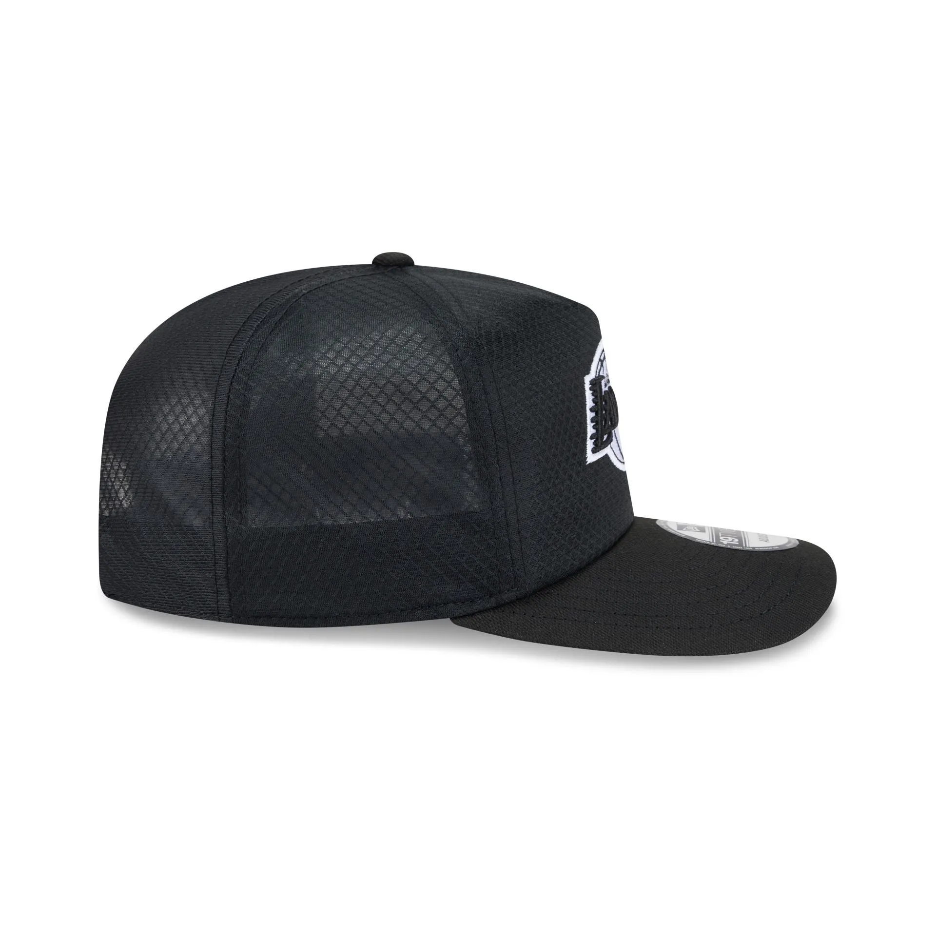 Los Angeles Lakers Black & White Mesh 19TWENTY Trucker Hat sold by New Era product image thumbnail 5