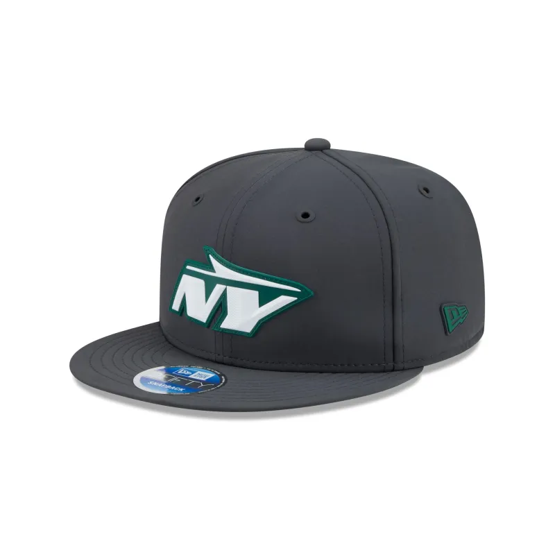 New York Jets 2026 Sideline Cold Weather 9FIFTY Snapback Hat made by New Era