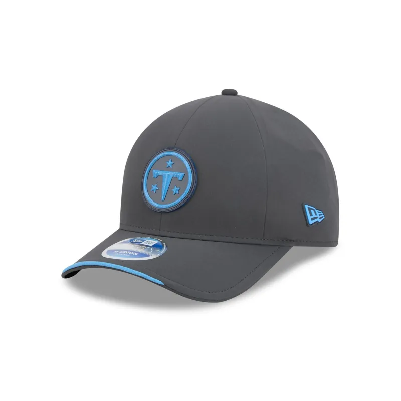 Tennessee Titans 2026 Sideline Cold Weather 9FORTY M-Crown Snapback Hat made by New Era