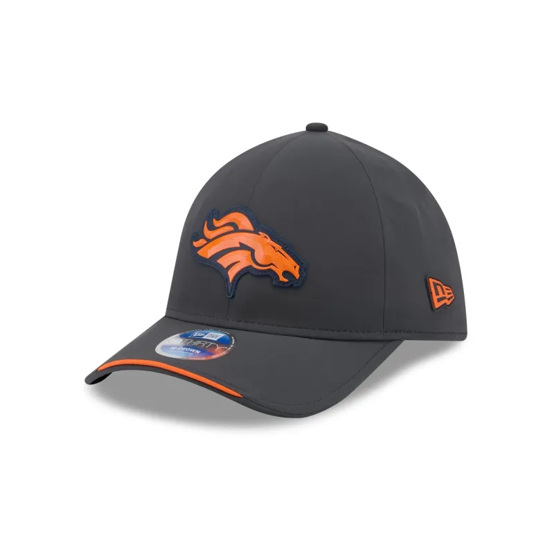 Denver Broncos 2026 Sideline Cold Weather 39THIRTY M-Crown Stretch Fit Hat made by New Era