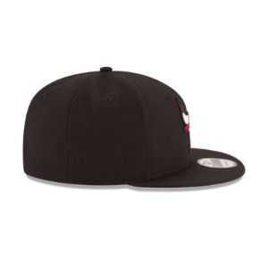 Chicago Bulls Black 9FIFTY Snapback Hat sold by New Era