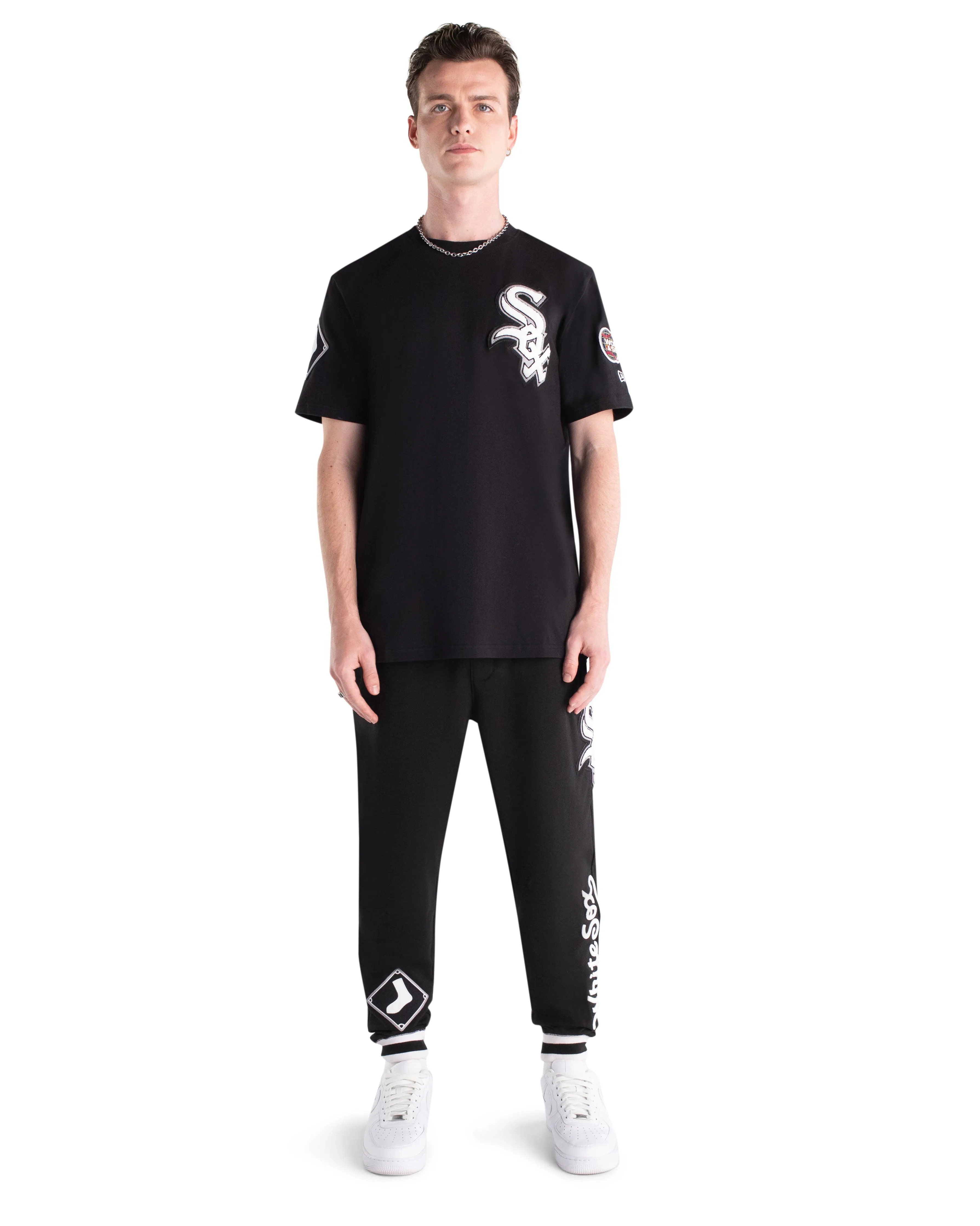 San Diego Padres Logo Select T-Shirt sold by New Era product image thumbnail 2