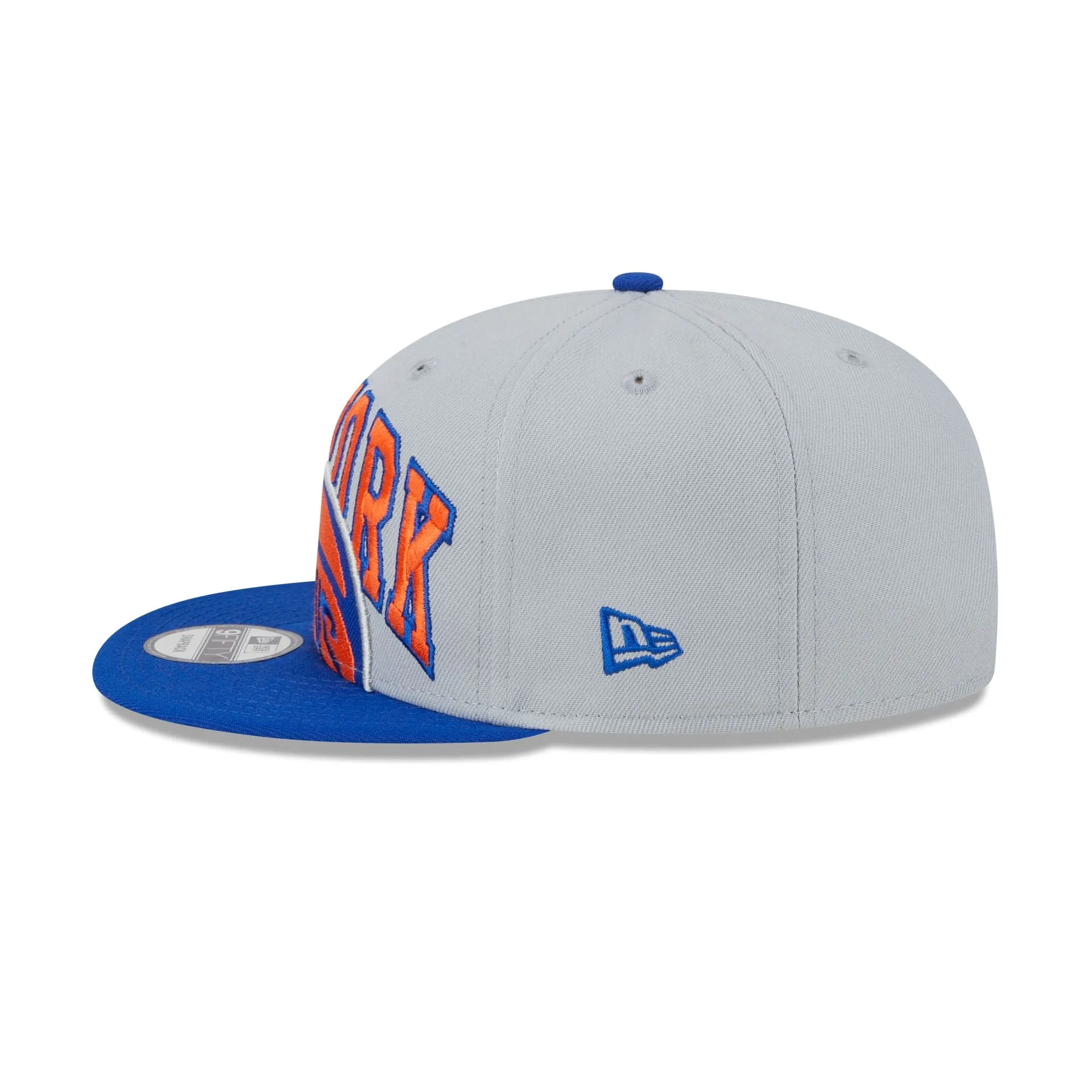 New York Knicks 2023 Tip-Off 9FIFTY Snapback Hat sold by New Era product image thumbnail 4
