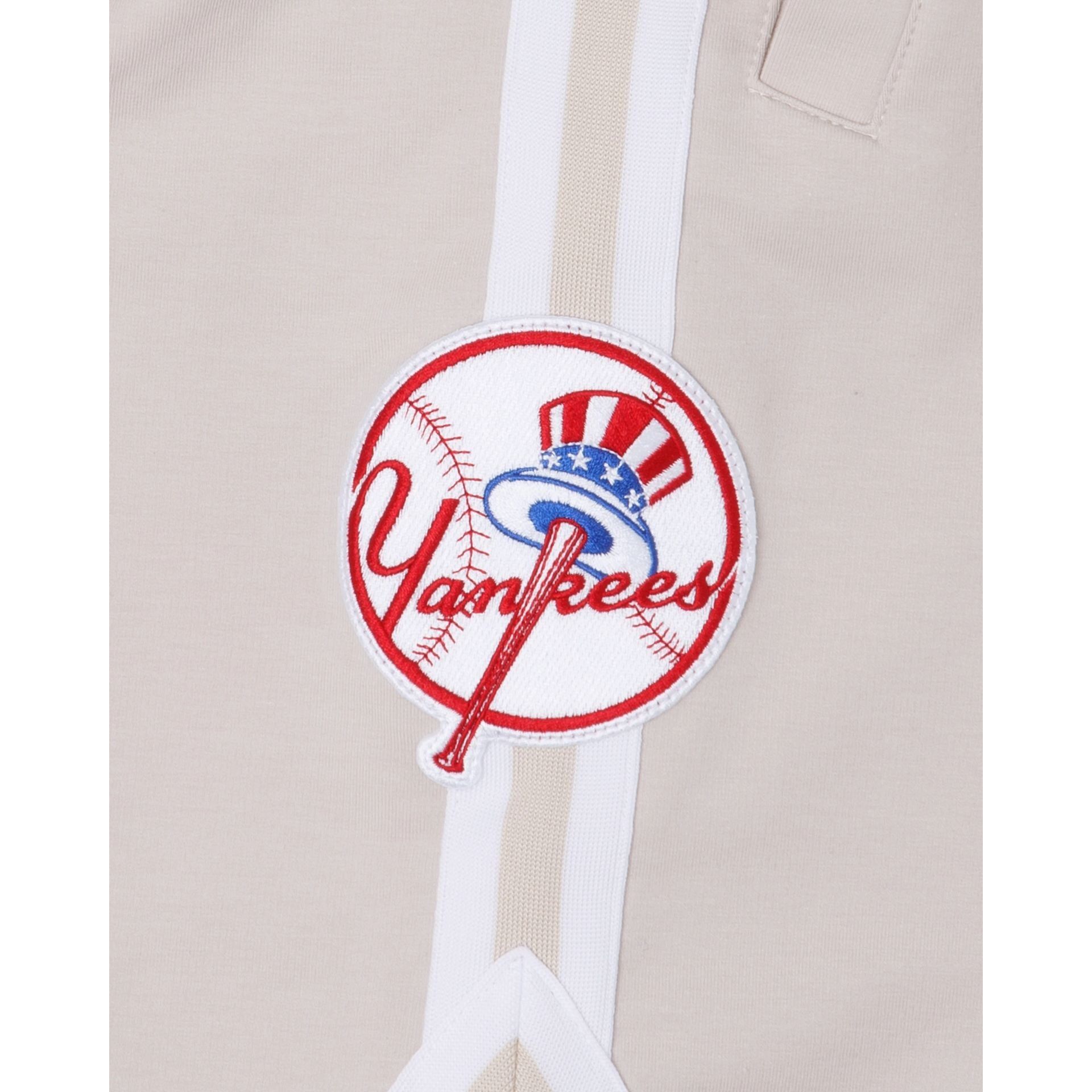 New York Yankees Logo Select Chrome Shorts sold by New Era product image thumbnail 3