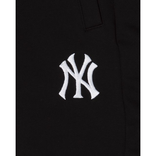 New York Yankees Essential Shorts sold by New Era product image thumbnail 3