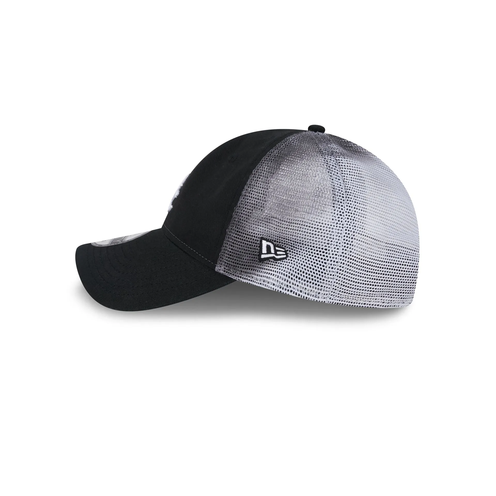 Chicago White Sox Slick 9TWENTY Trucker Hat sold by New Era product image thumbnail 4