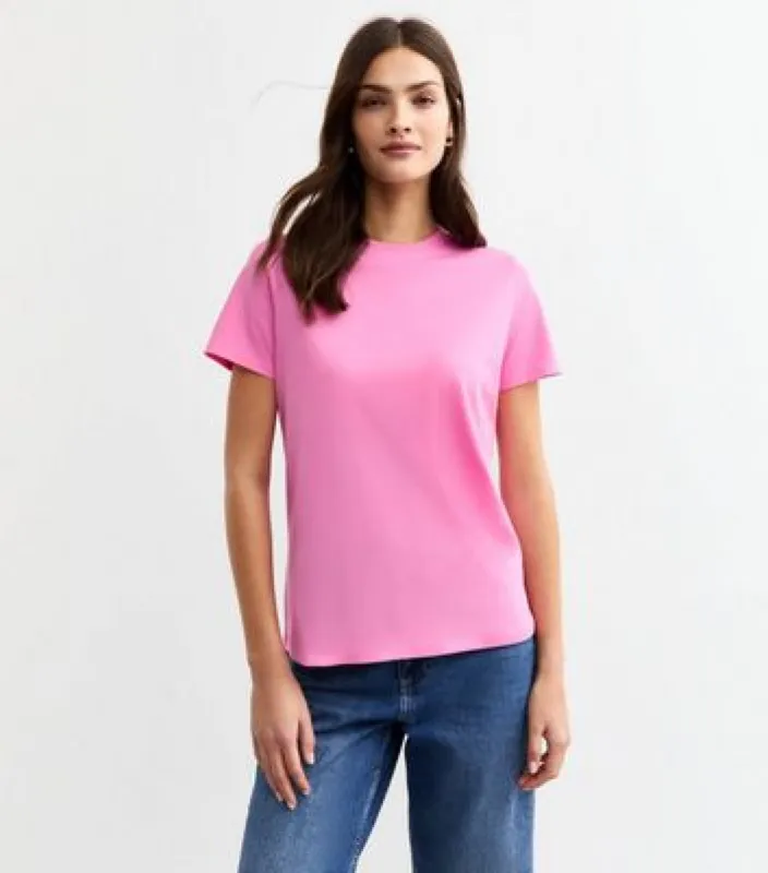 Bright Pink Short Sleeve Crew Neck T-Shirt made by New Look